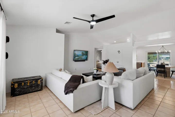 Light and Bright Living Room