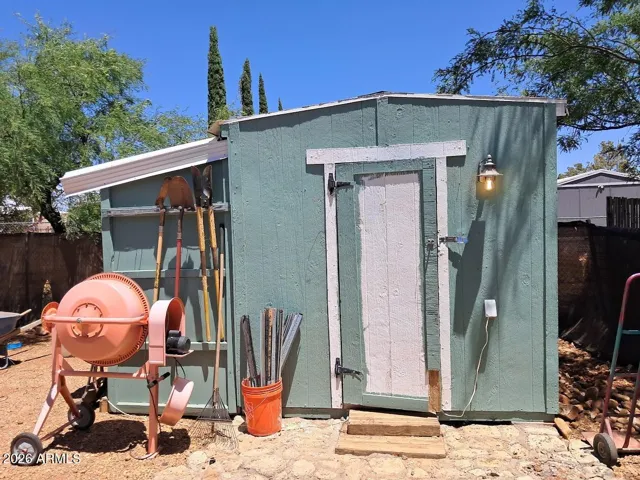 Shed