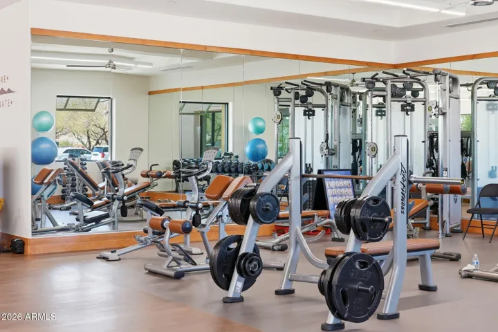 Lots of free weights here