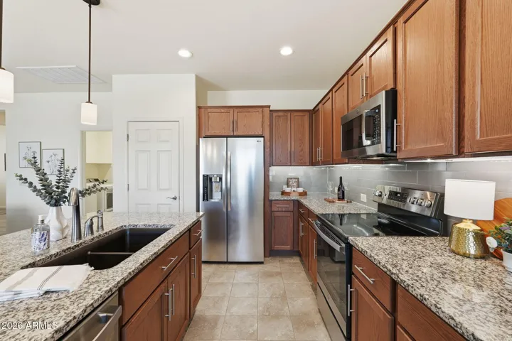 Lots of room to prepare a meal and entertain