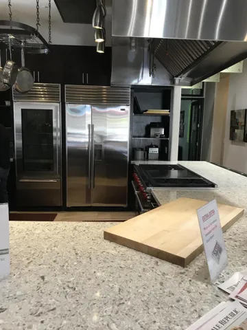 Concierge/Chef Kitchen