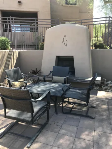 Outdoor fireplace