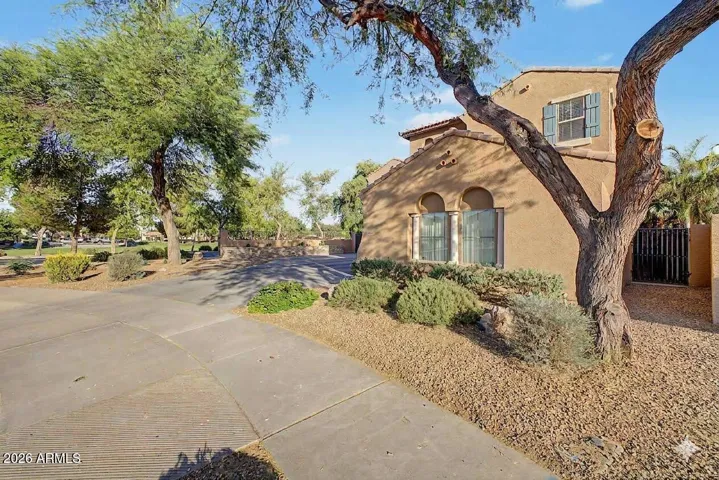 Driveway / Park