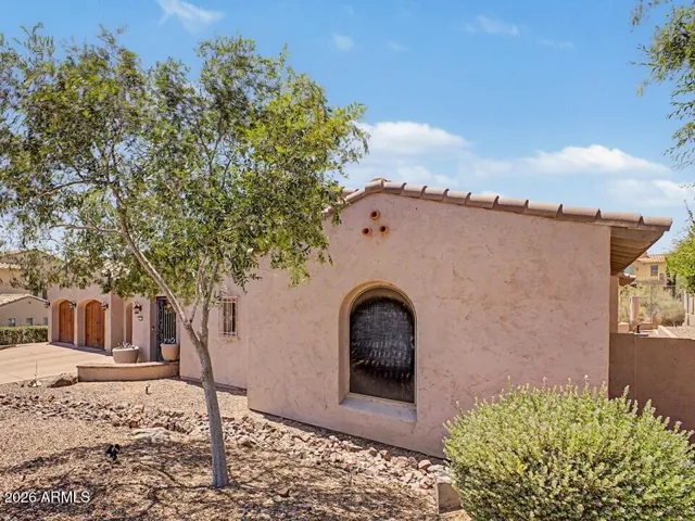 Southwest landscaping blends natural beauty with low-maintenance convenience
