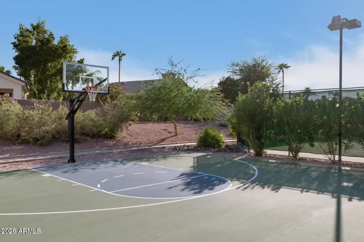 Stonegate Amenities - half BB court