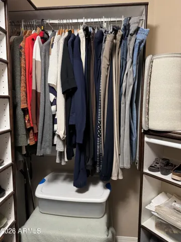 Adjustable shelving/hanging space