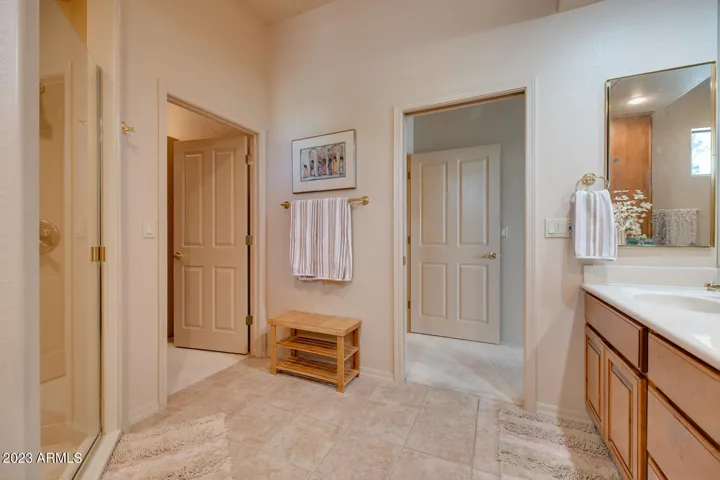 Master bath, 2nd view