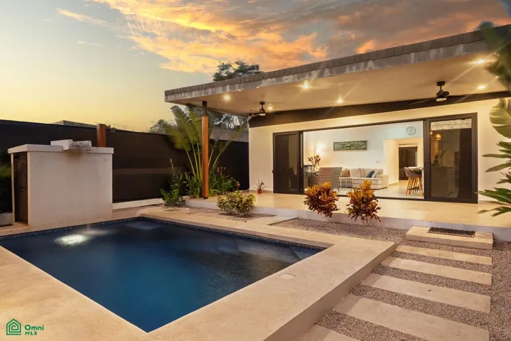 Night Pool/ Garden lightning