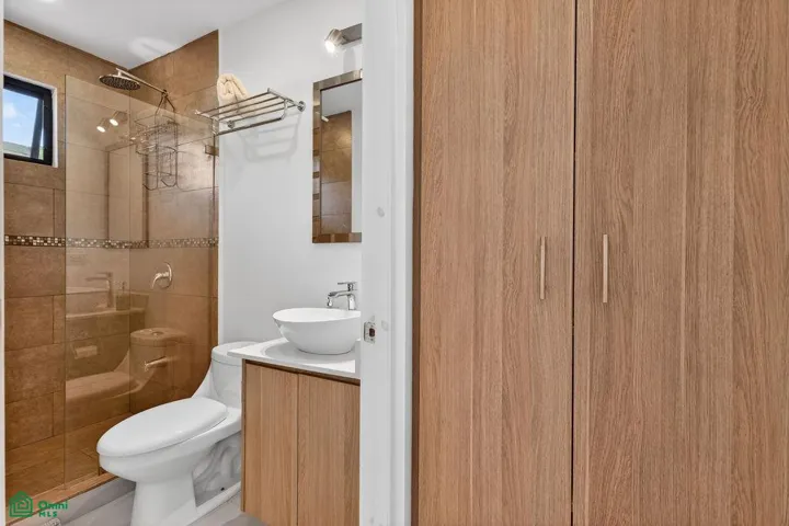 Detached Guest Suite with Ensuite