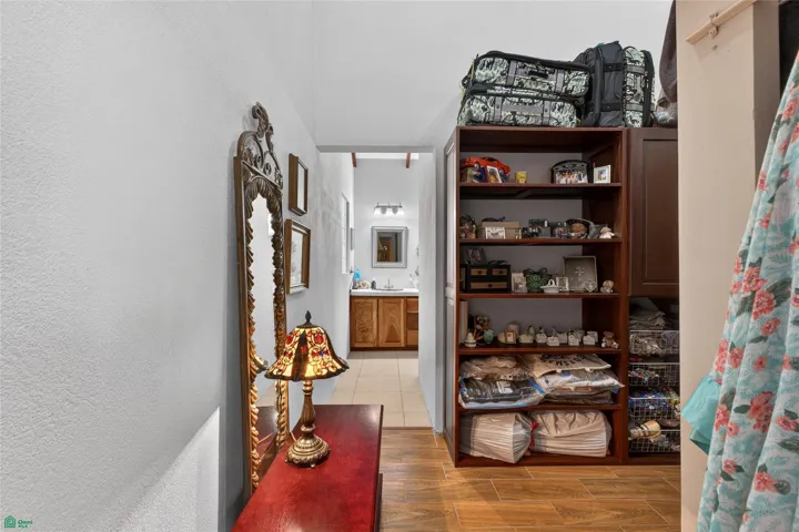Walk in closet