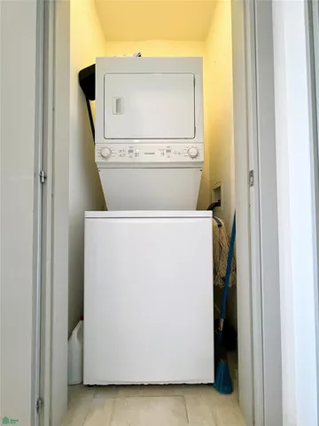 Washer & Dryer