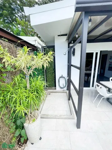 outdoor shower