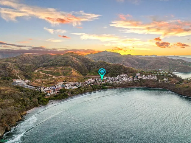 Amazing Beachtown location