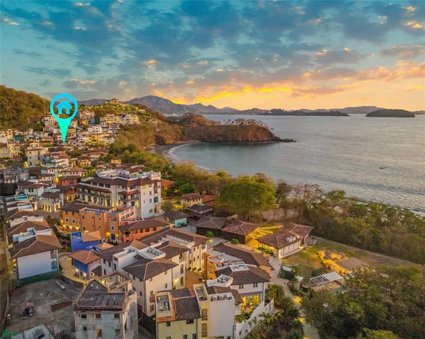 Amazing Beachtown location