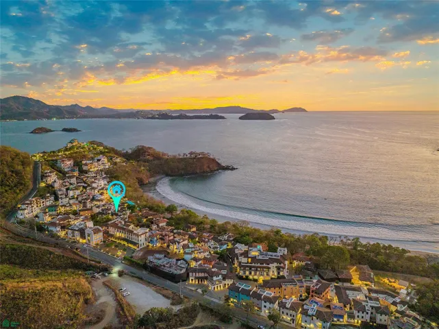 Amazing Beachtown location