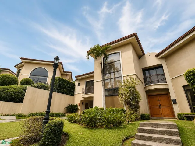 Casa en Condominio Los Pinos