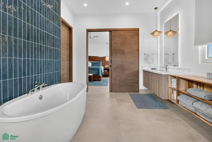 principal bath