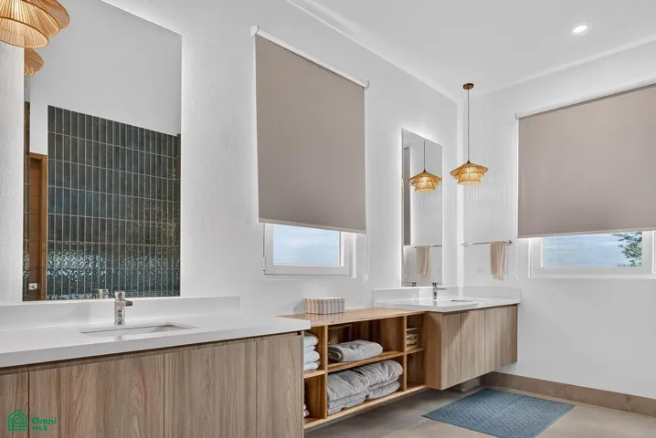principal bath - 2 free standing vanities
