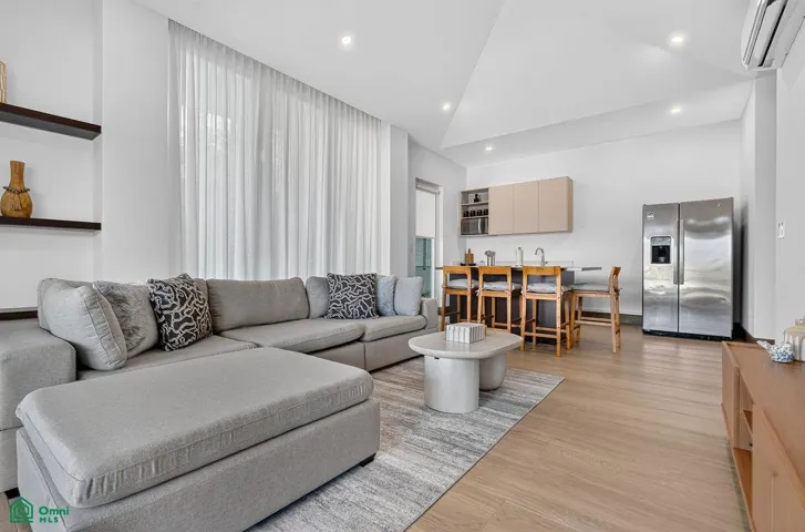 living area of 1 bedroom apartment