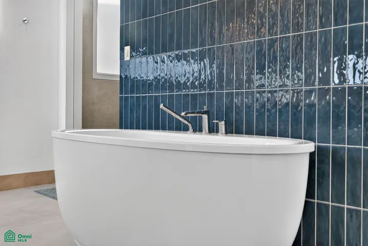 principal bath
