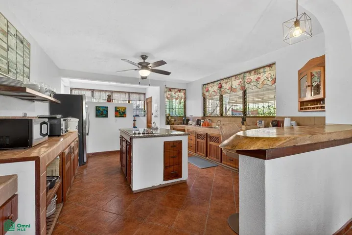 Rental property with strong seasonal income Costa Rica