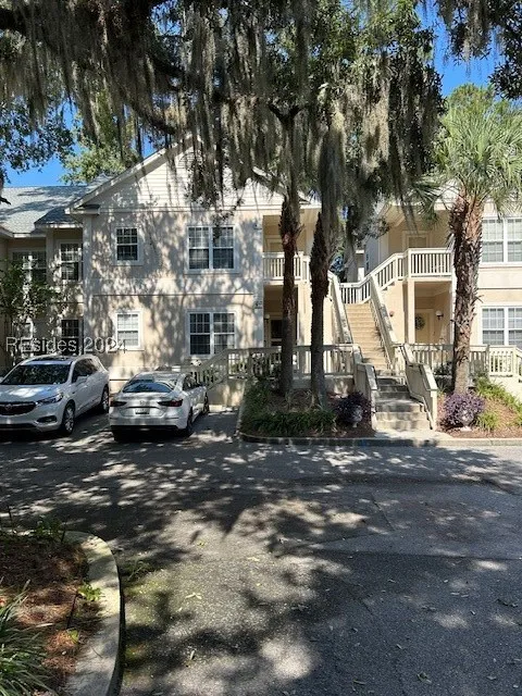  - Photo 1