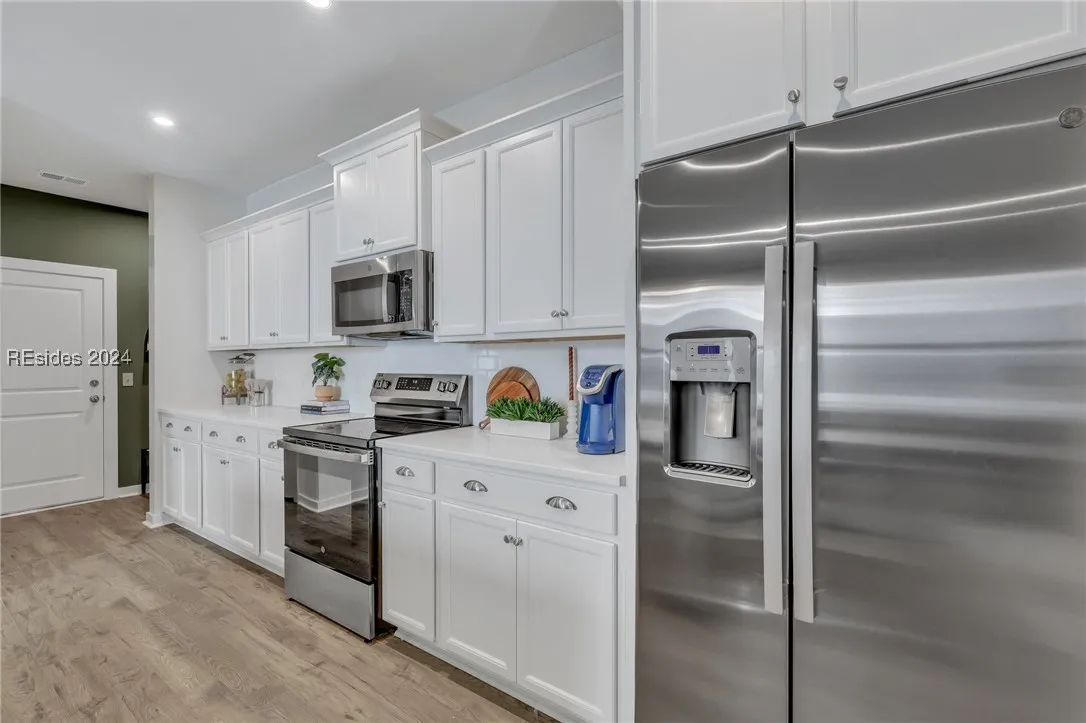 122 Lockwood Drive, Bluffton, SC 29909, 447904 - Photo 8