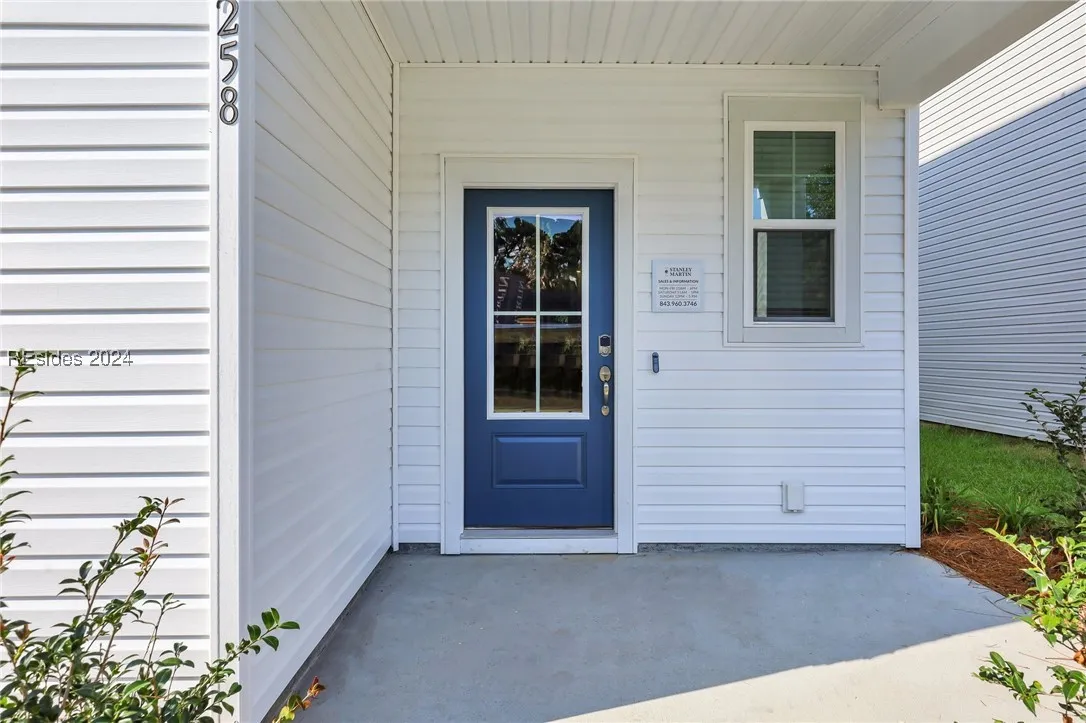 122 Lockwood Drive, Bluffton, SC 29909, 447904 - Photo 2