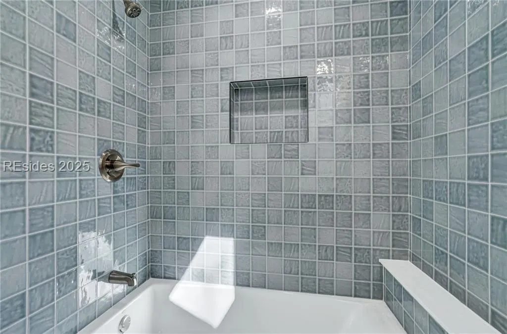  - Photo 42