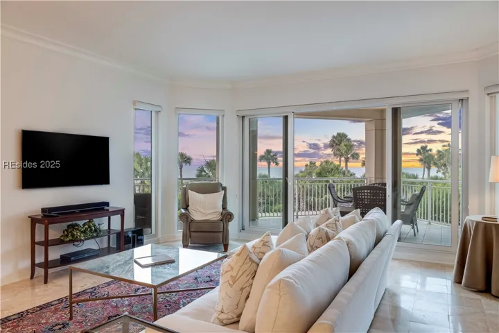 164 Shore Drive, # 205, Hilton Head Island, SC 29928, 451972