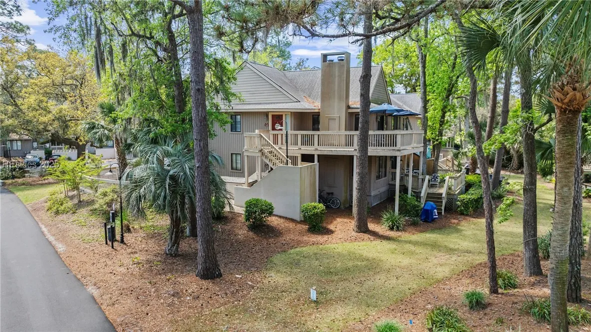  - Photo 1