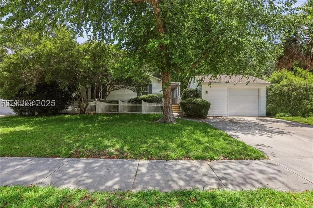  - Photo 2