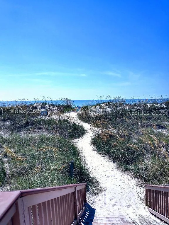  - Photo 6