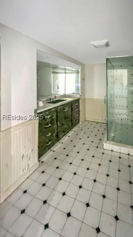  - Photo 25