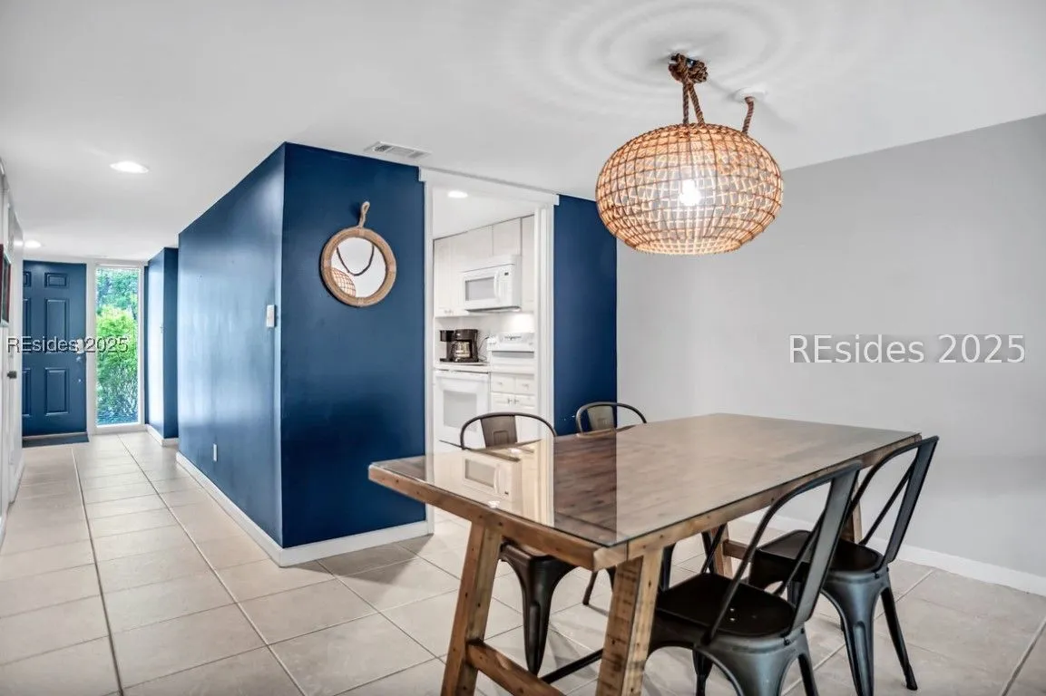  - Photo 6