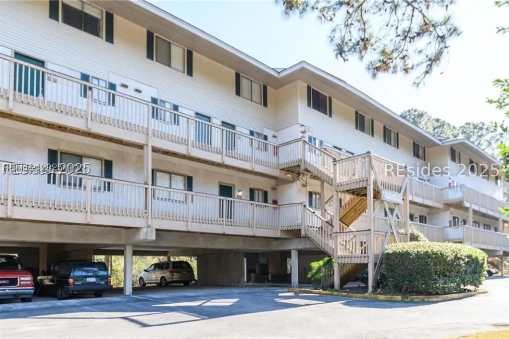  - Photo 1