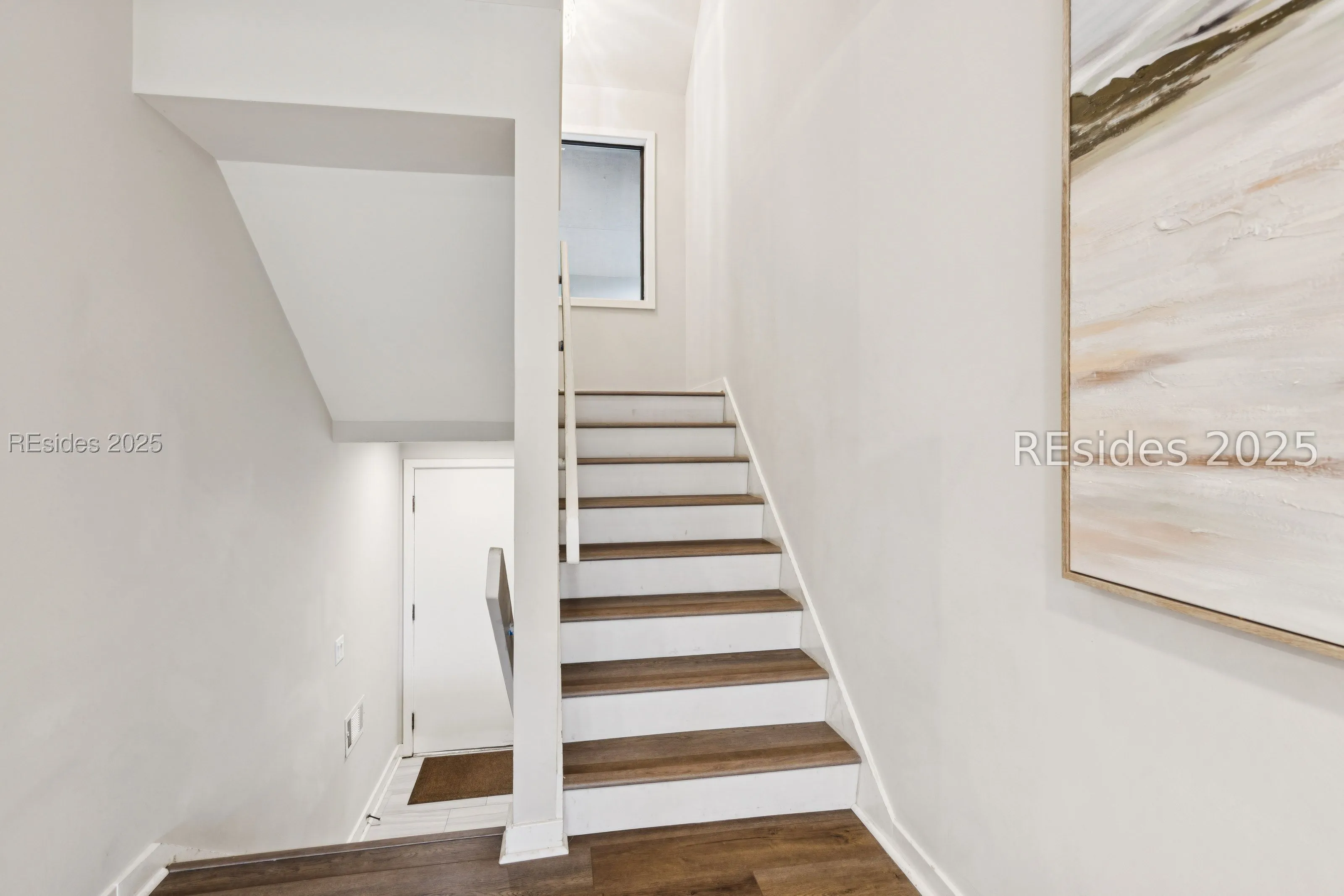  - Photo 23