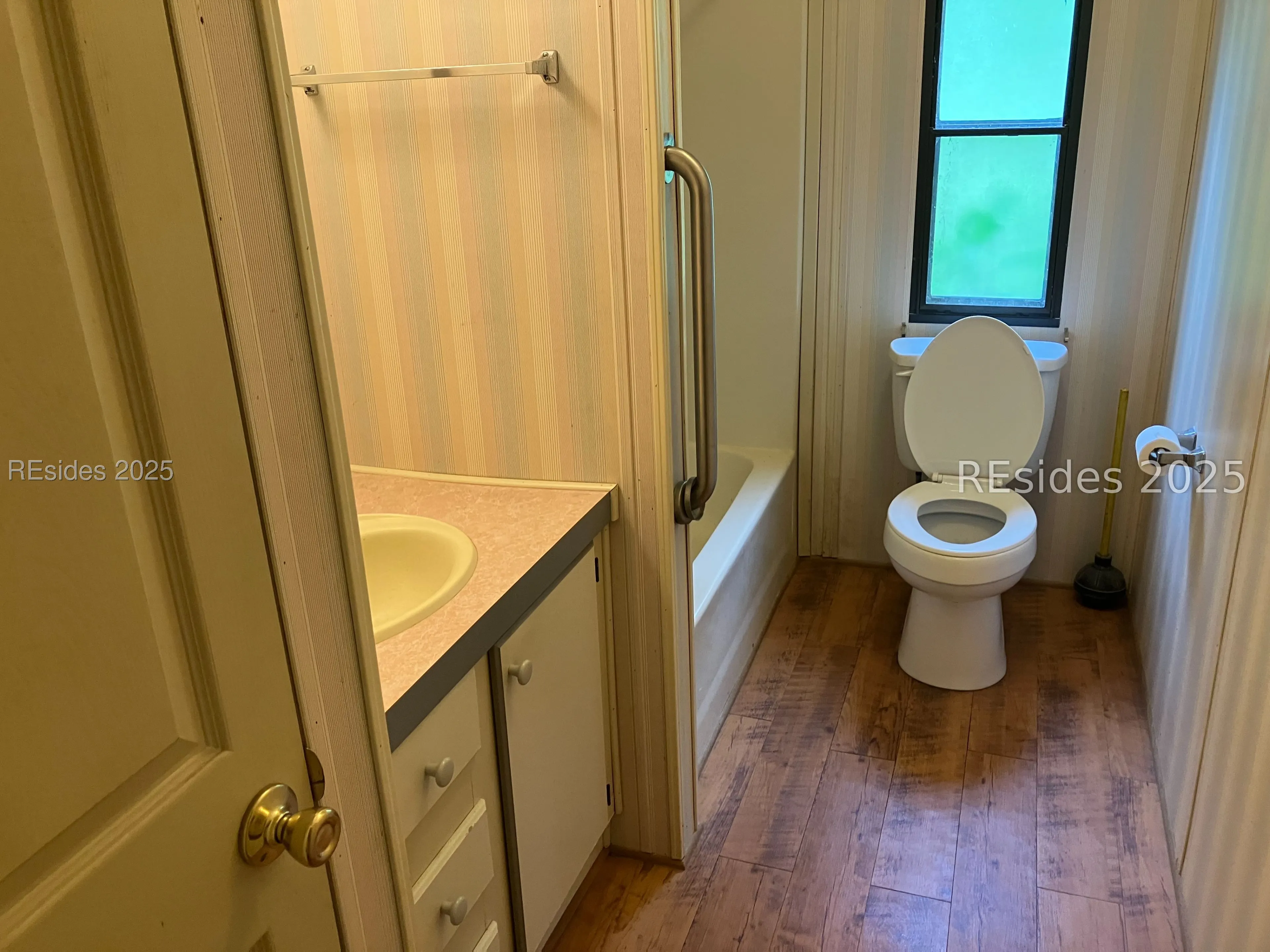  - Photo 10