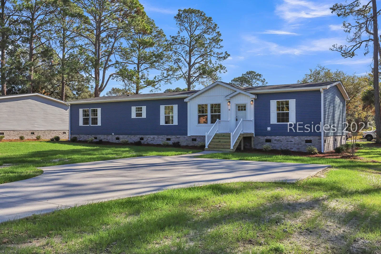  - Photo 5