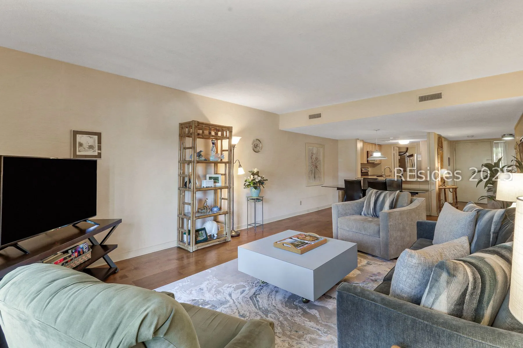  - Photo 7