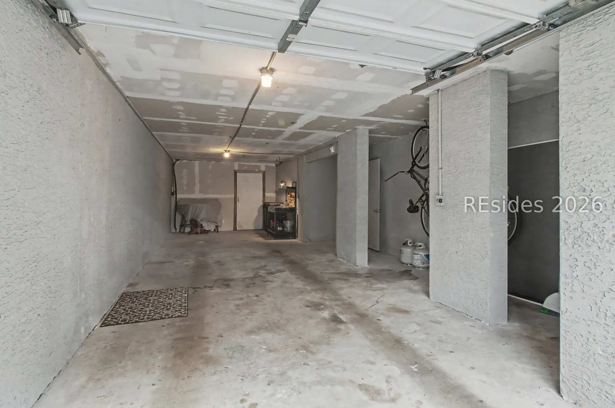  - Photo 32