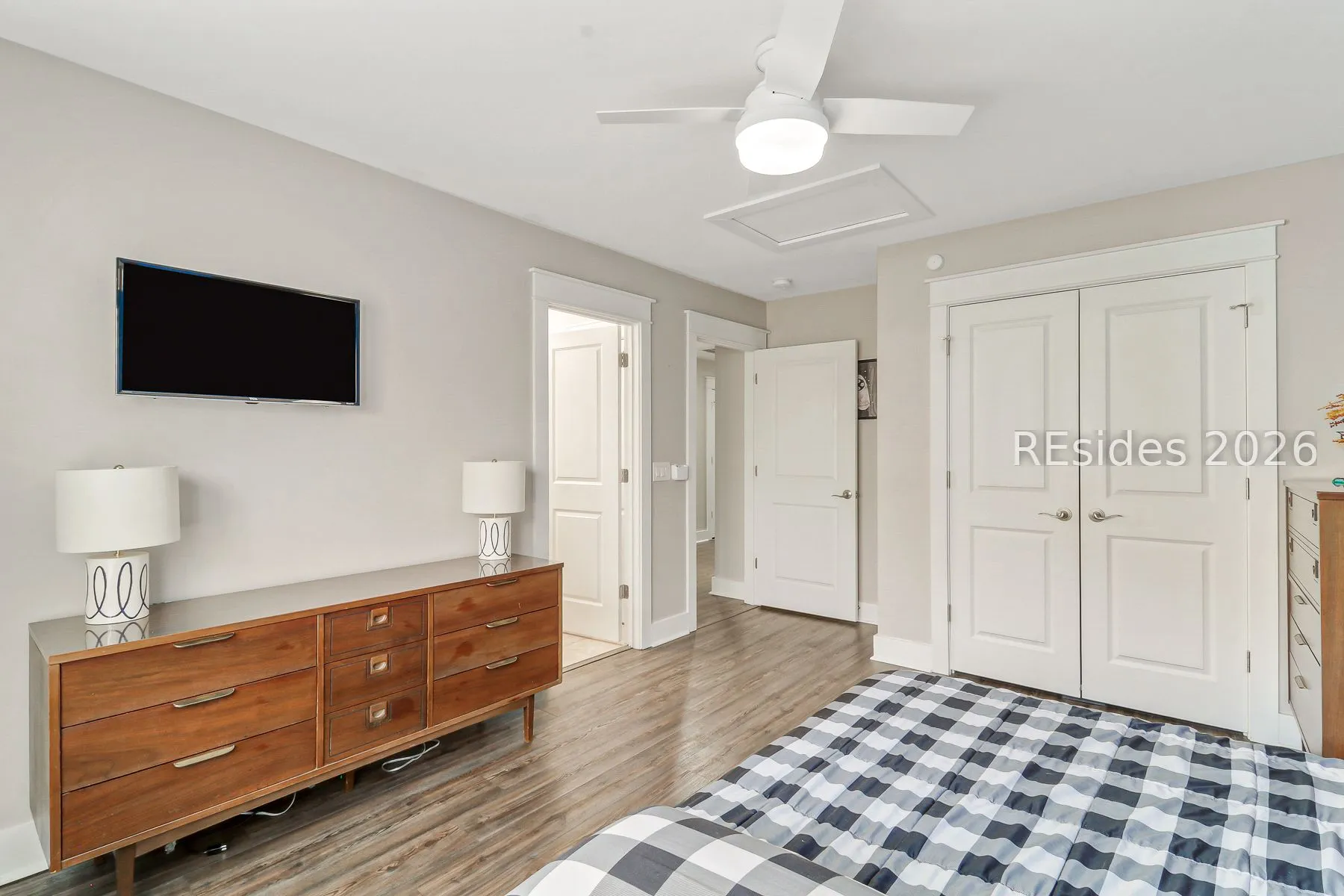  - Photo 25