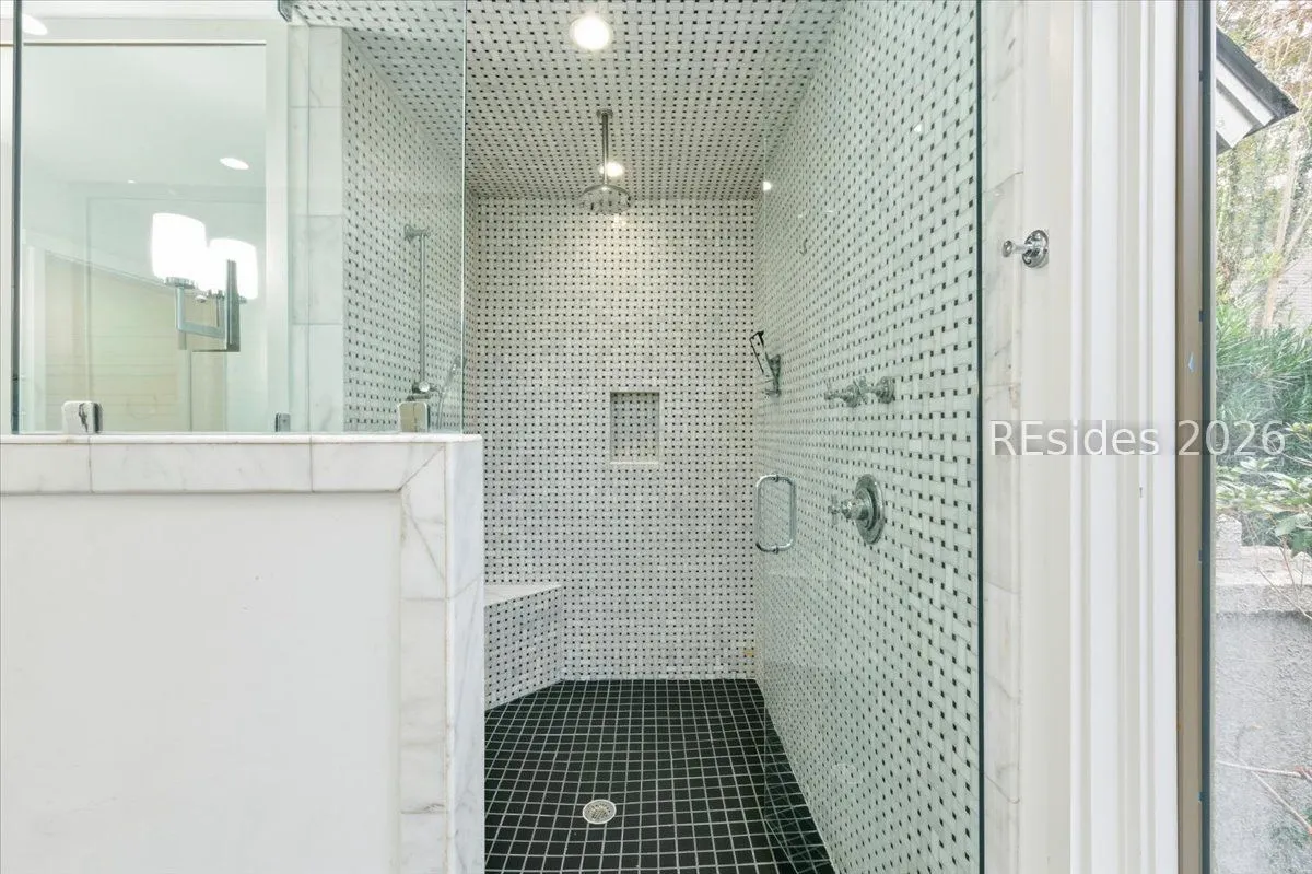  - Photo 35
