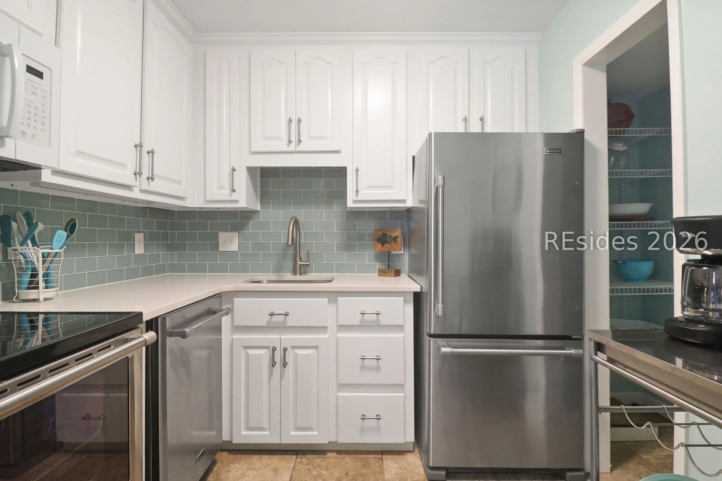  - Photo 5
