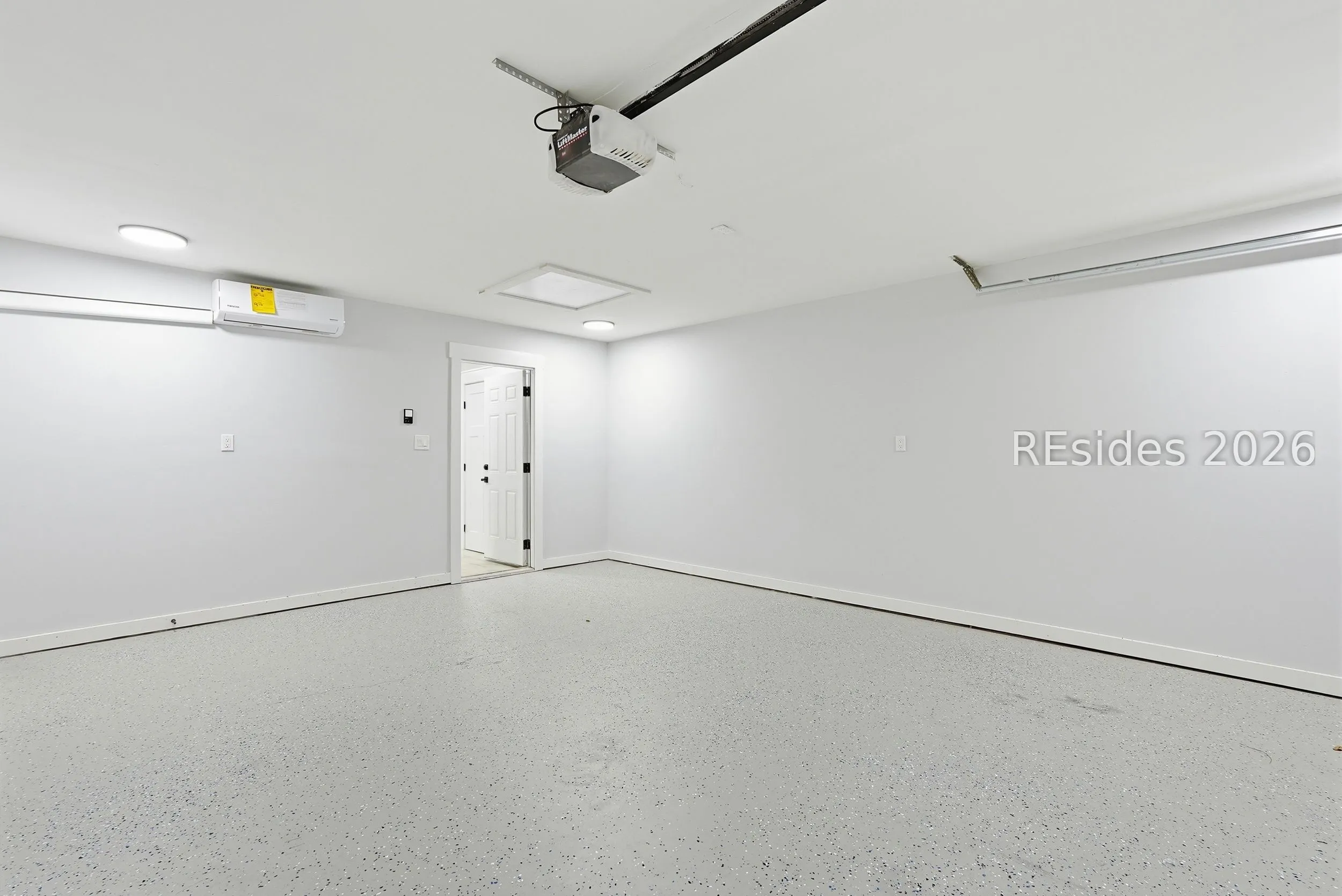 - Photo 36