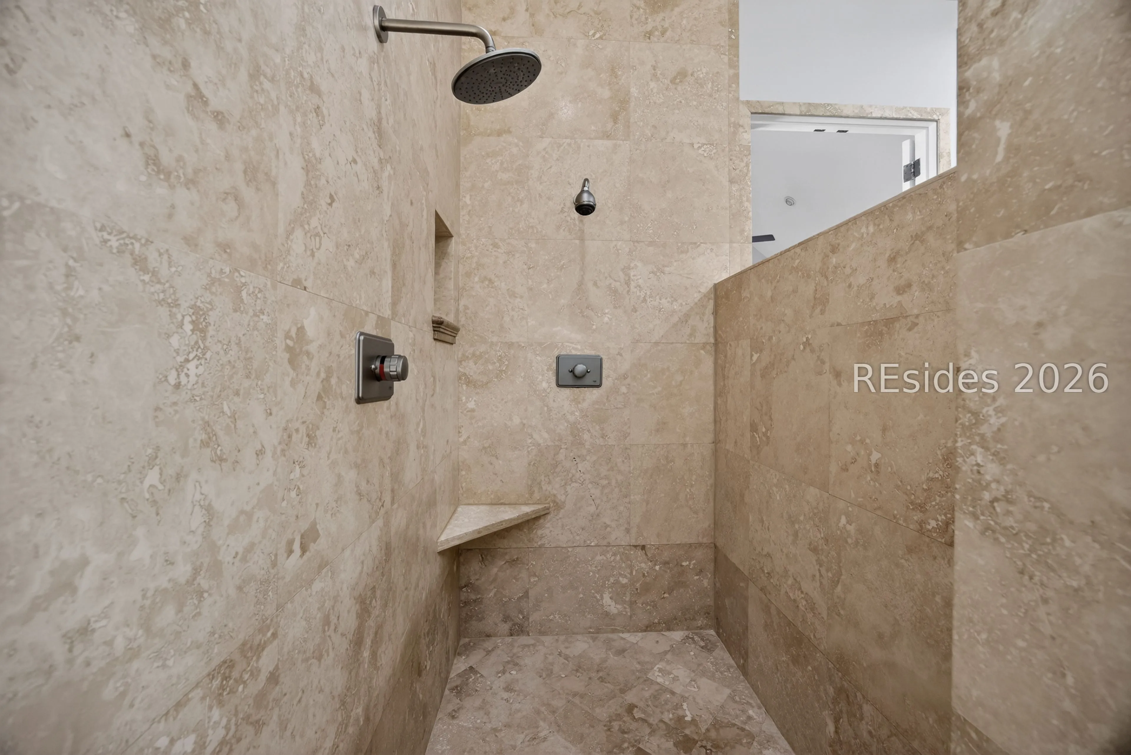  - Photo 22