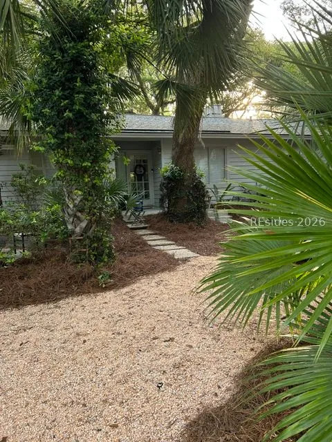  - Photo 2
