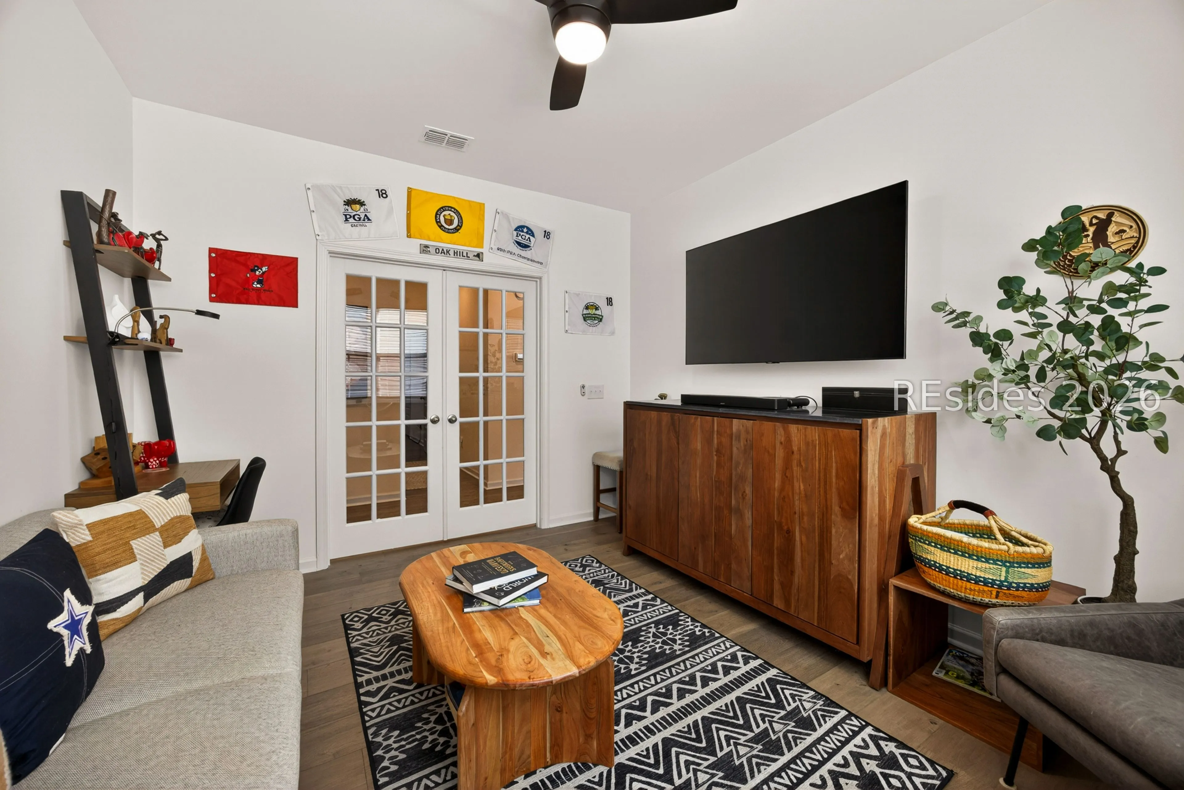  - Photo 24