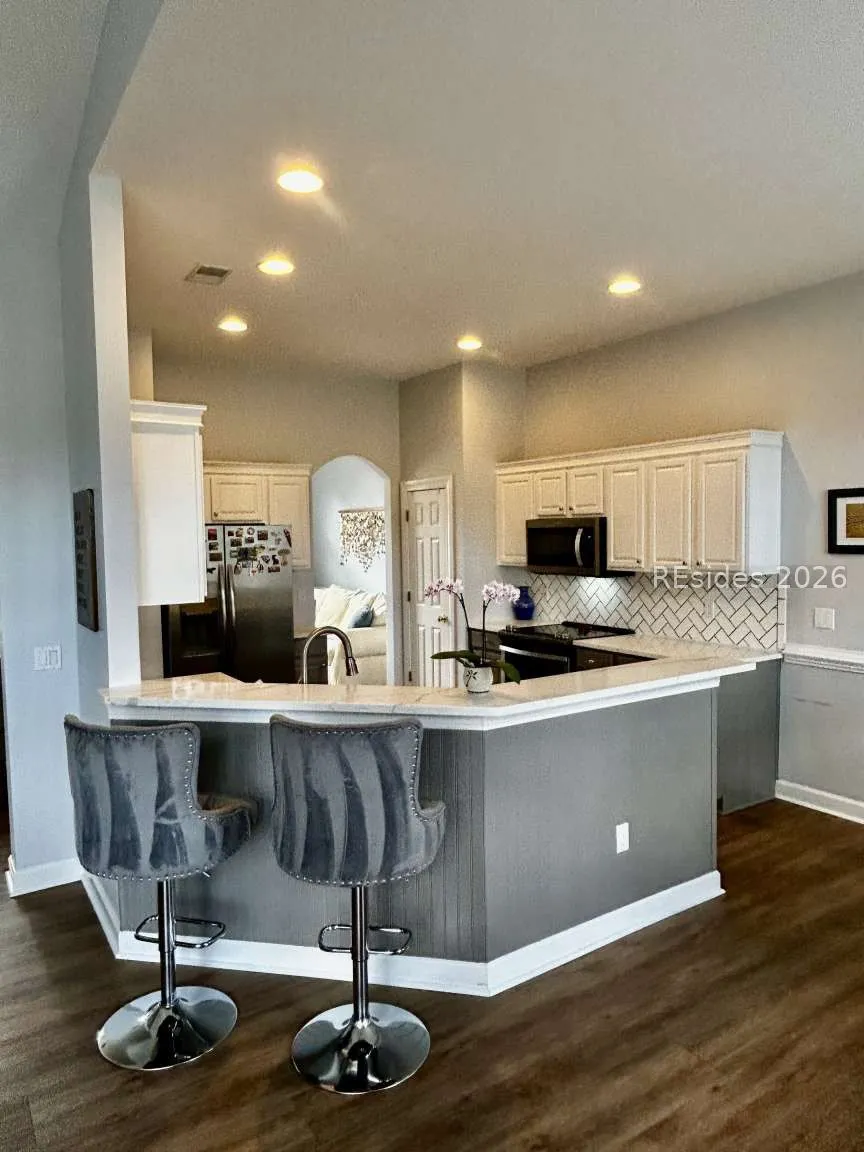  - Photo 8