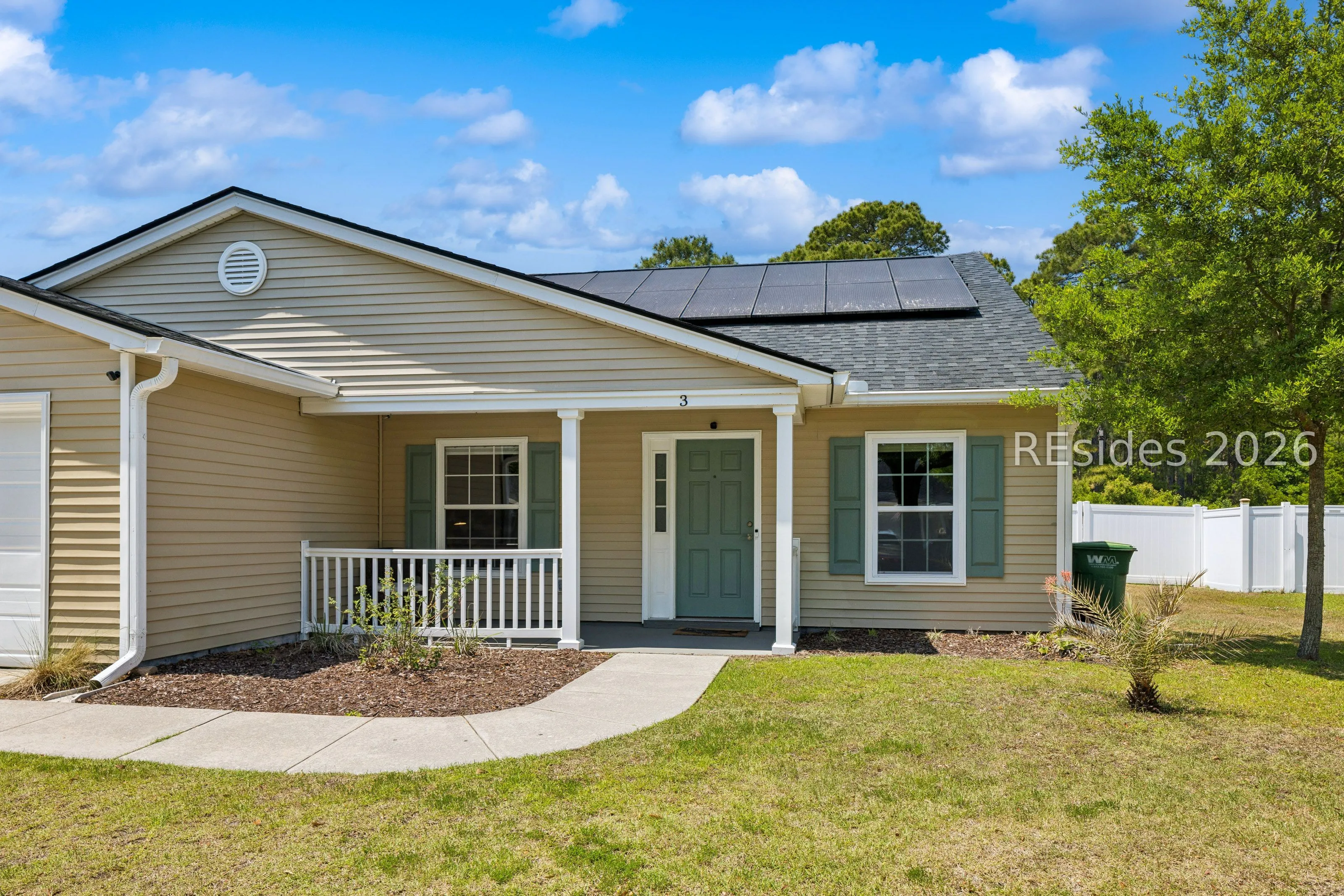  - Photo 2